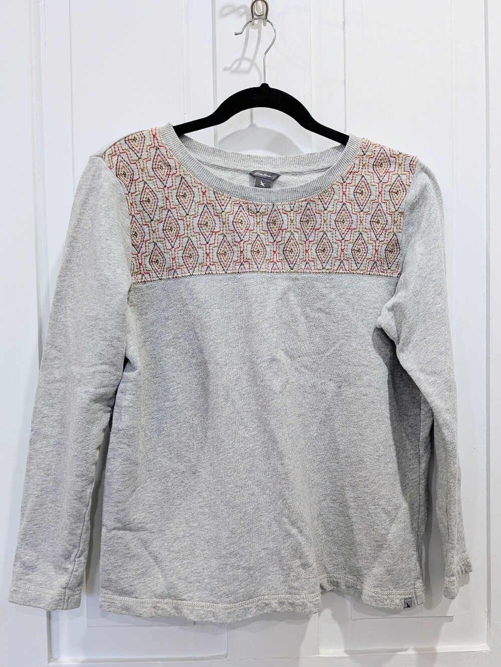 Eddie Bauer Gray Pullover Sweatshirt with Geometric Yoke | Medium
